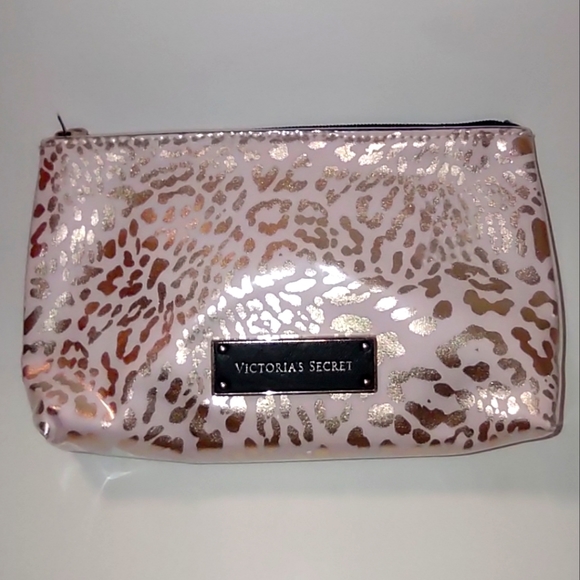 Victoria Secret Cosmetic Bag. NWOT - Picture 2 of 13